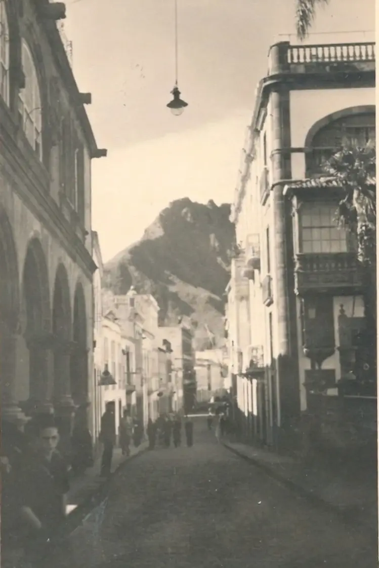 Calle Real.